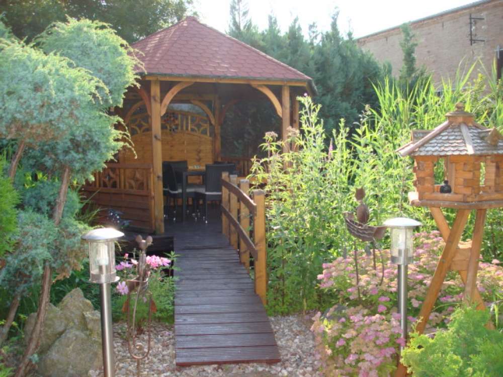 Teich mit Terrasse Teich mit Terrasse