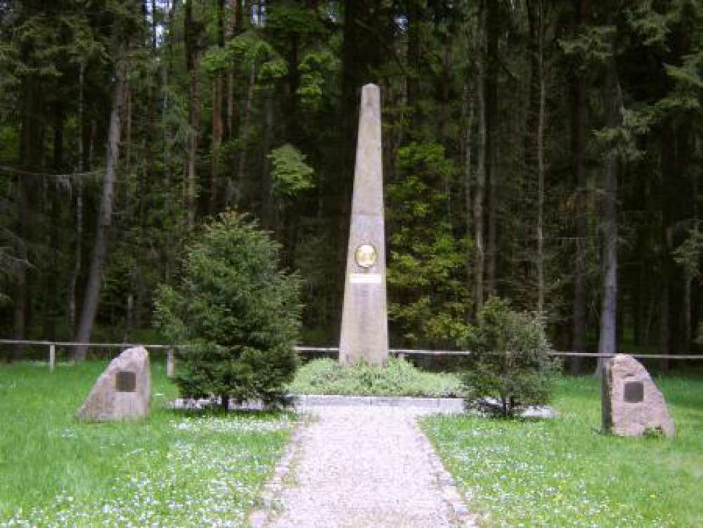 Körner Denkmal im Rosenower Wald