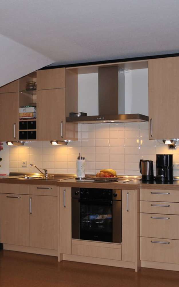 Großzügig ausgestattete Küche mit 4 Kochplatten, Backofen, Mikrowelle, Toaster, Kaffeemaschine ...