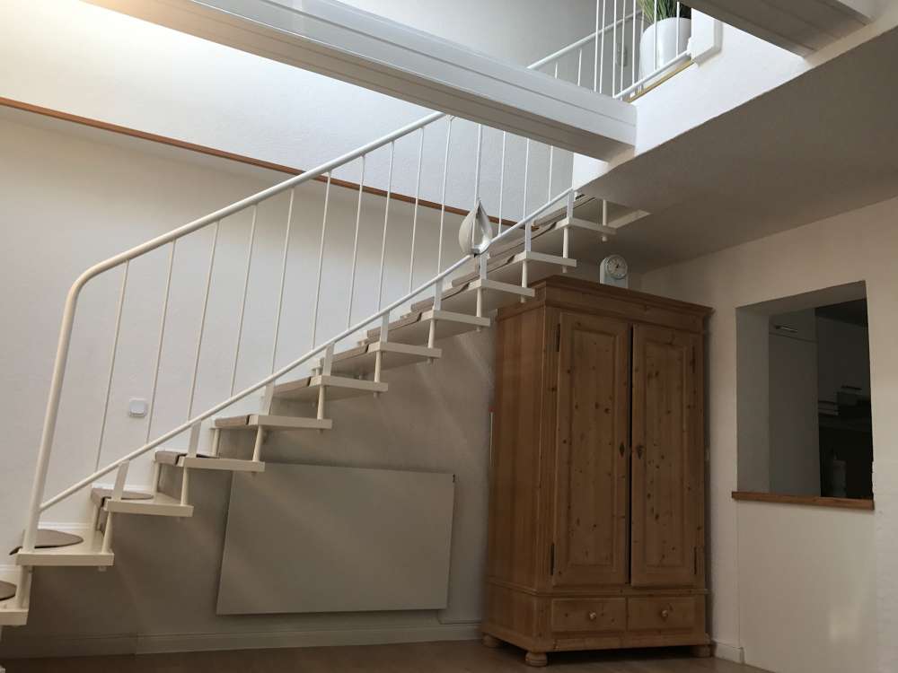 Treppe in das 1.OG. zum Schlafzimmer und Bad Treppe in das 1.OG. zum Schlafzimmer und Bad