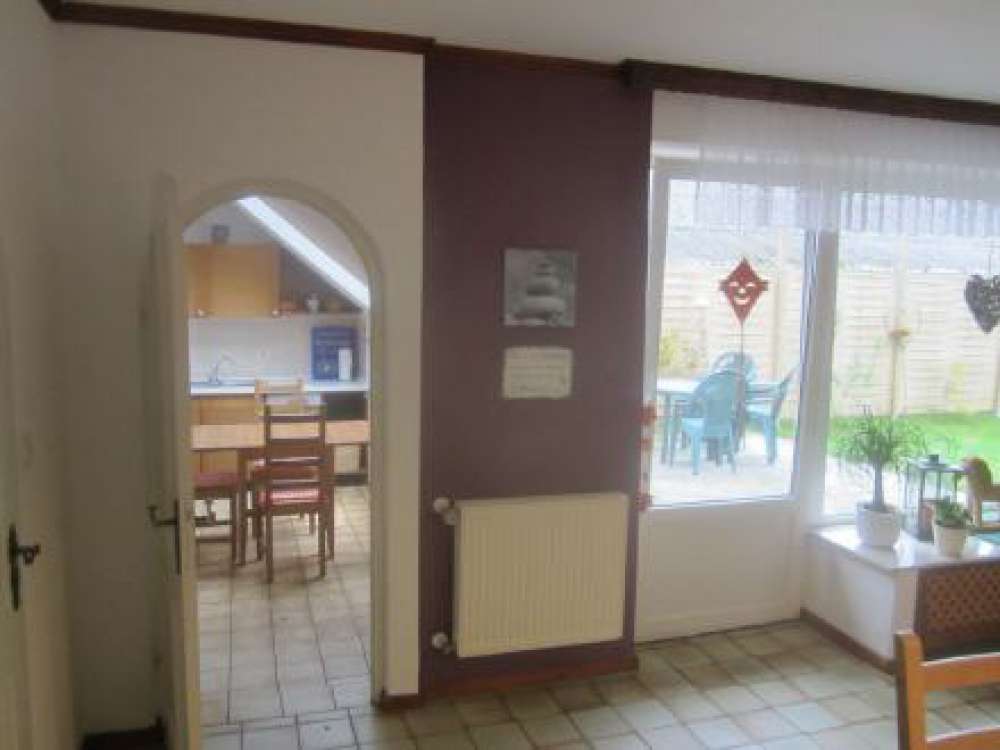 Blick vom Wohnbereich in die Küche Blick vom Wohnbereich in die Küche