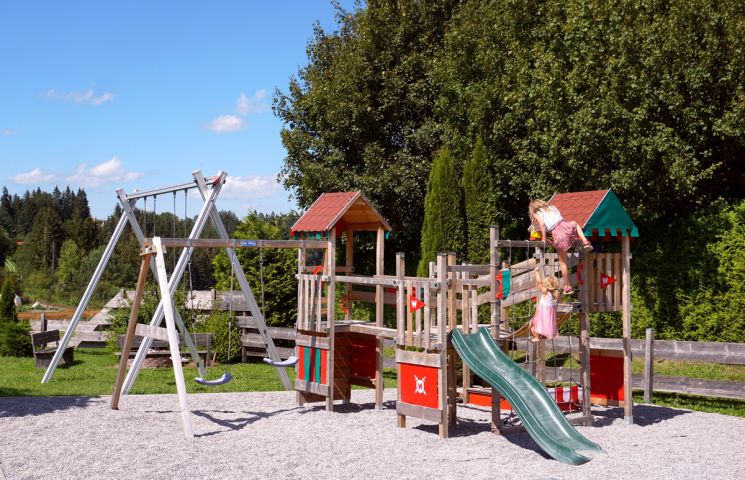 Spielplatz direkt am Haus Spielplatz direkt am Haus