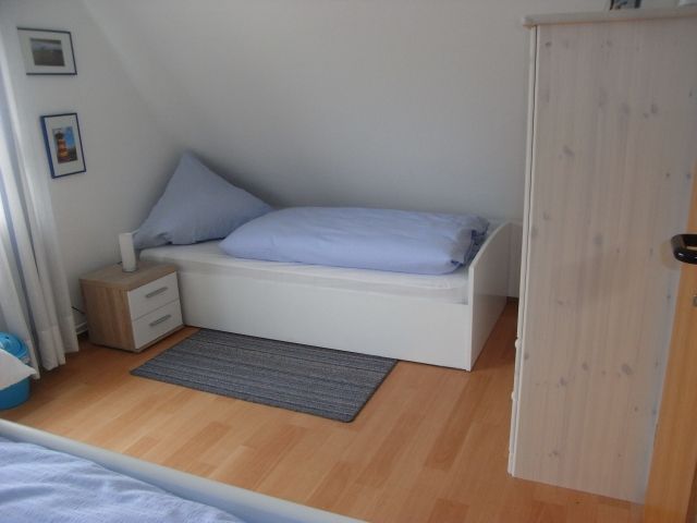 Schlafzimmer OG mit Kinderbett Schlafzimmer OG mit Kinderbett