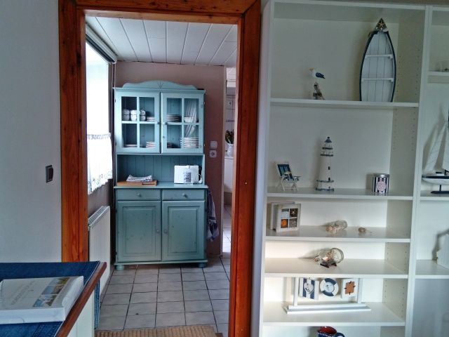 Blick vom Esszimmer in die Küche