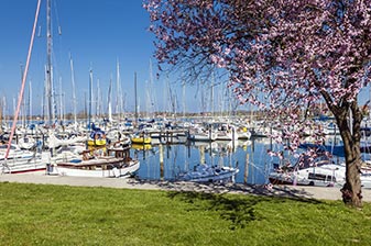 Segelschiffe im Hafen von Arnis